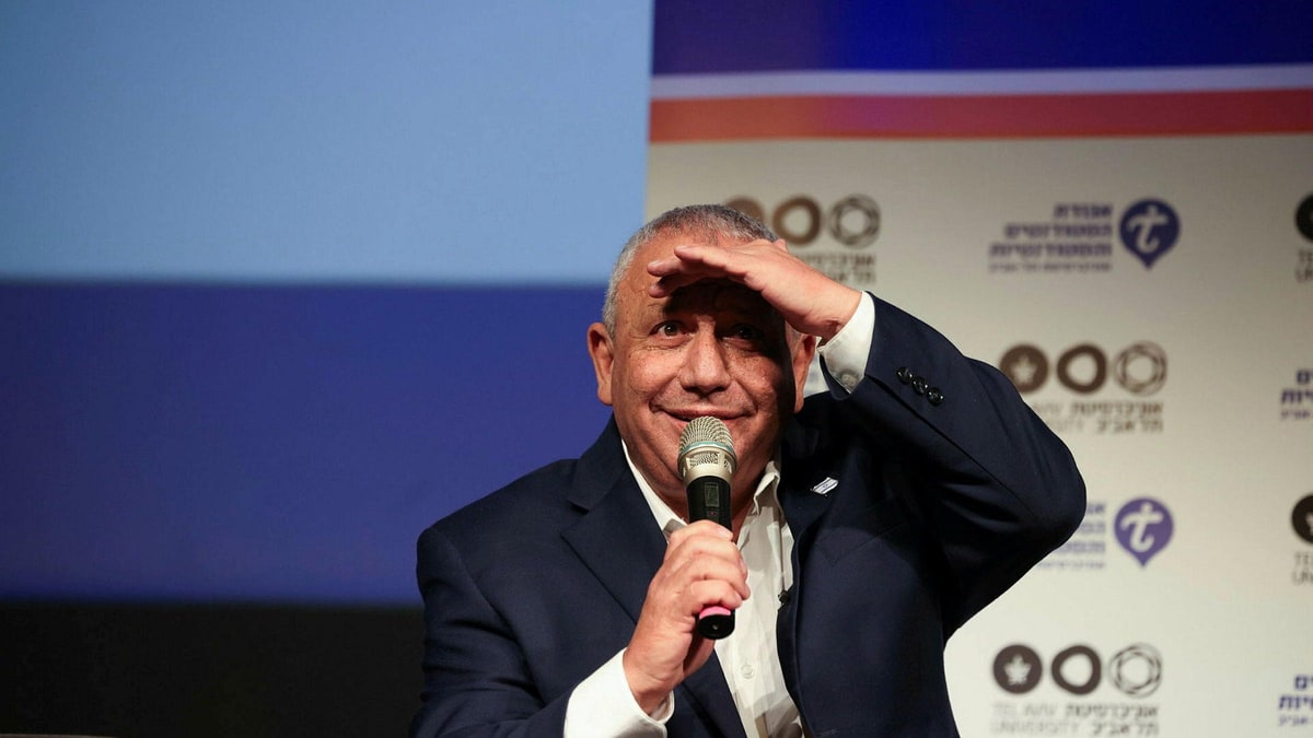 Gadi Eisenkot speaking at a campaign event